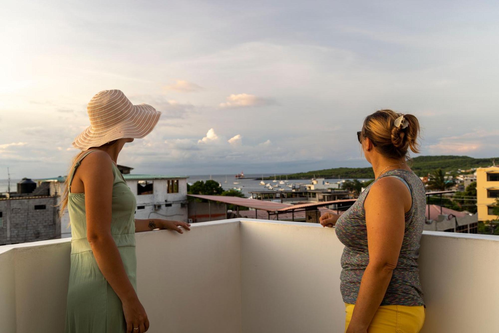 Galapagos Planet Hotel Puerto Baquerizo Moreno Bagian luar foto